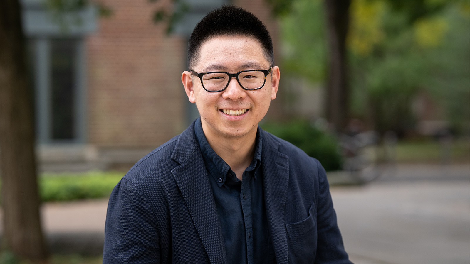 Darren Yau 